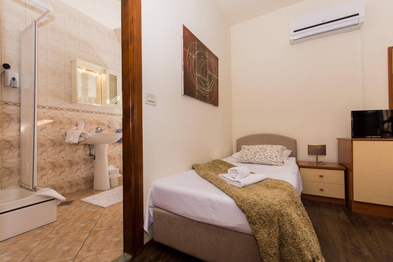 Bed and Breakfast Vila Liza Трогір Екстер'єр фото