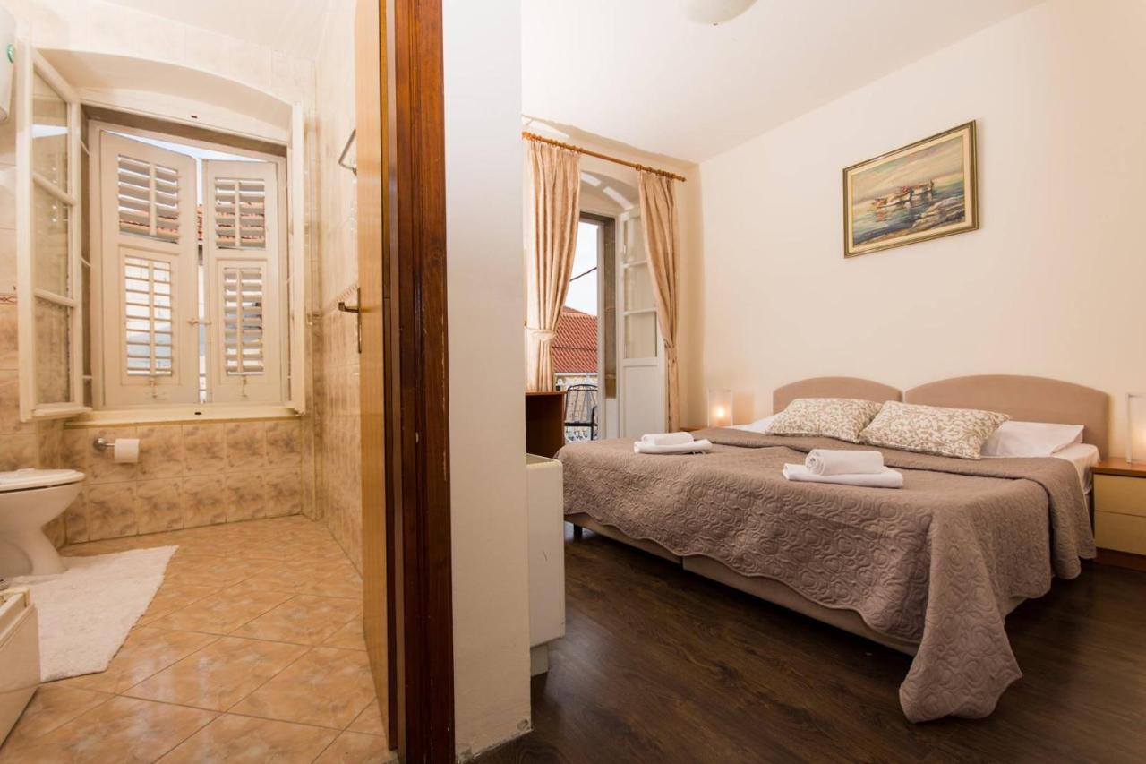 Bed and Breakfast Vila Liza Трогір Екстер'єр фото