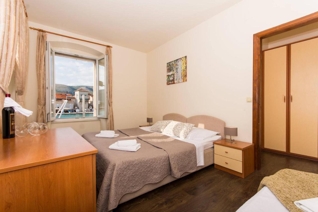 Bed and Breakfast Vila Liza Трогір Екстер'єр фото