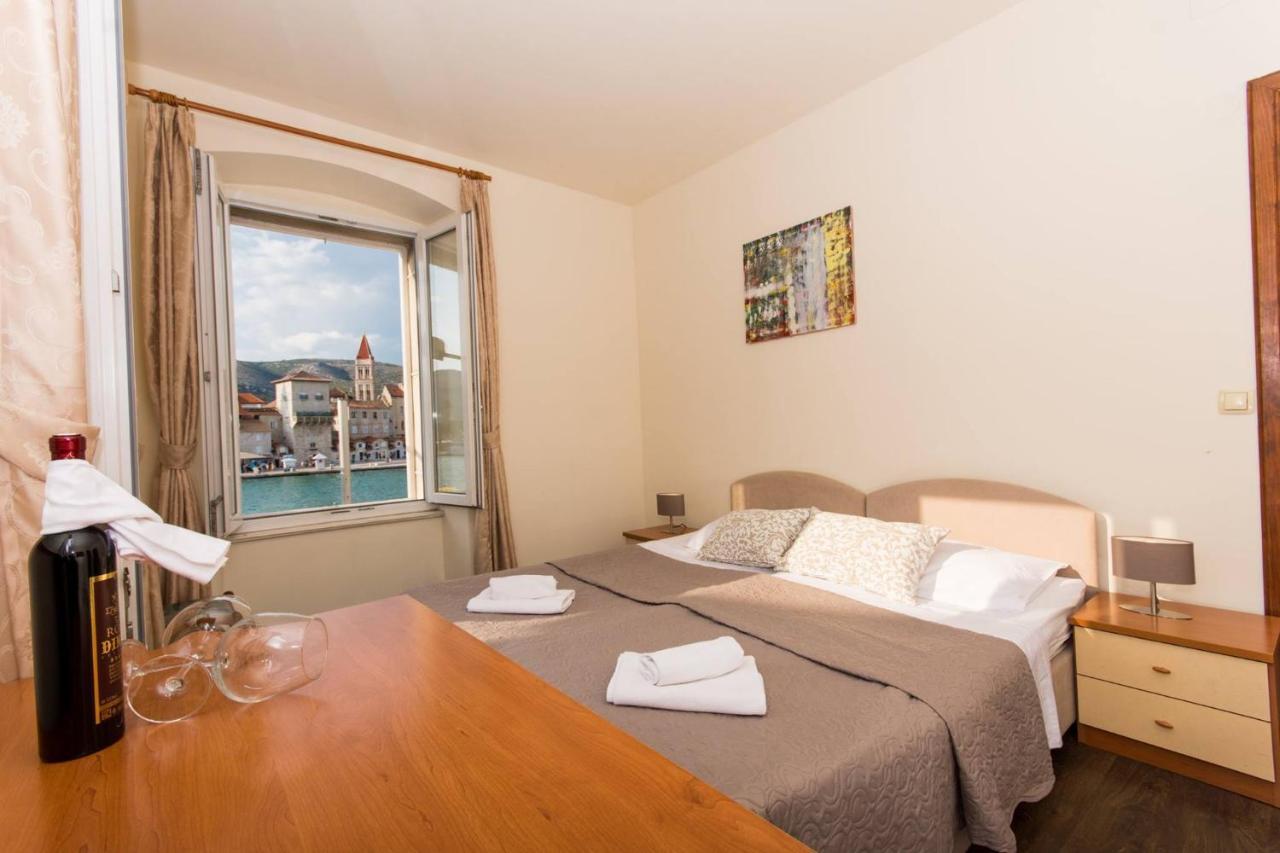 Bed and Breakfast Vila Liza Трогір Екстер'єр фото
