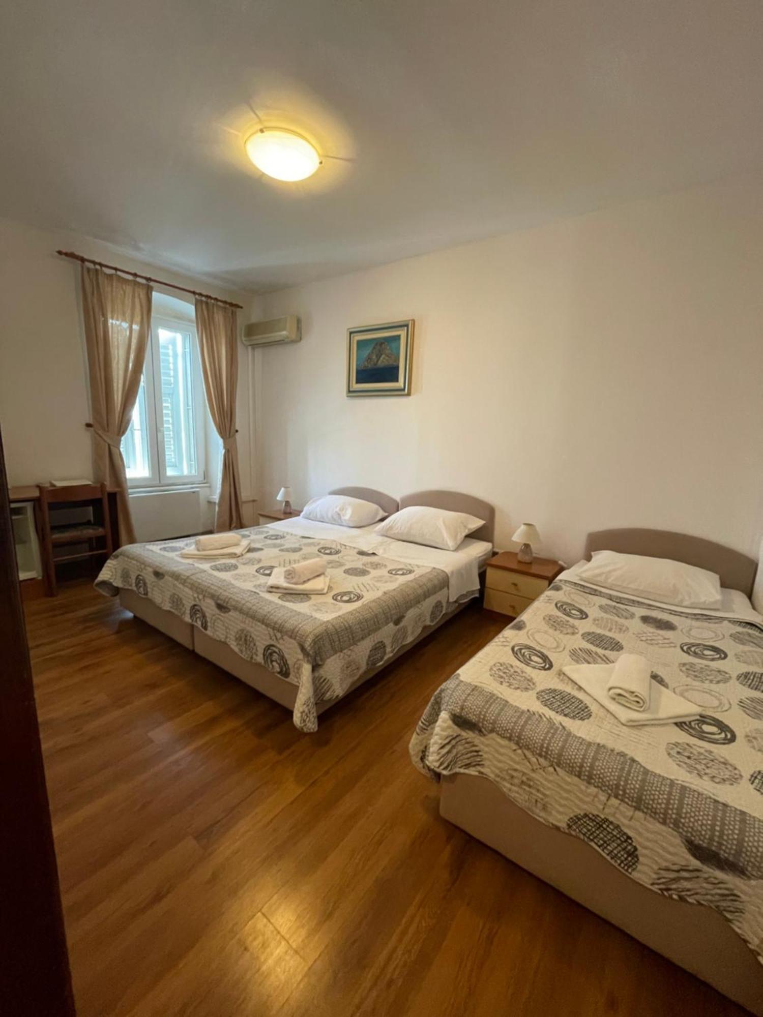 Bed and Breakfast Vila Liza Трогір Екстер'єр фото