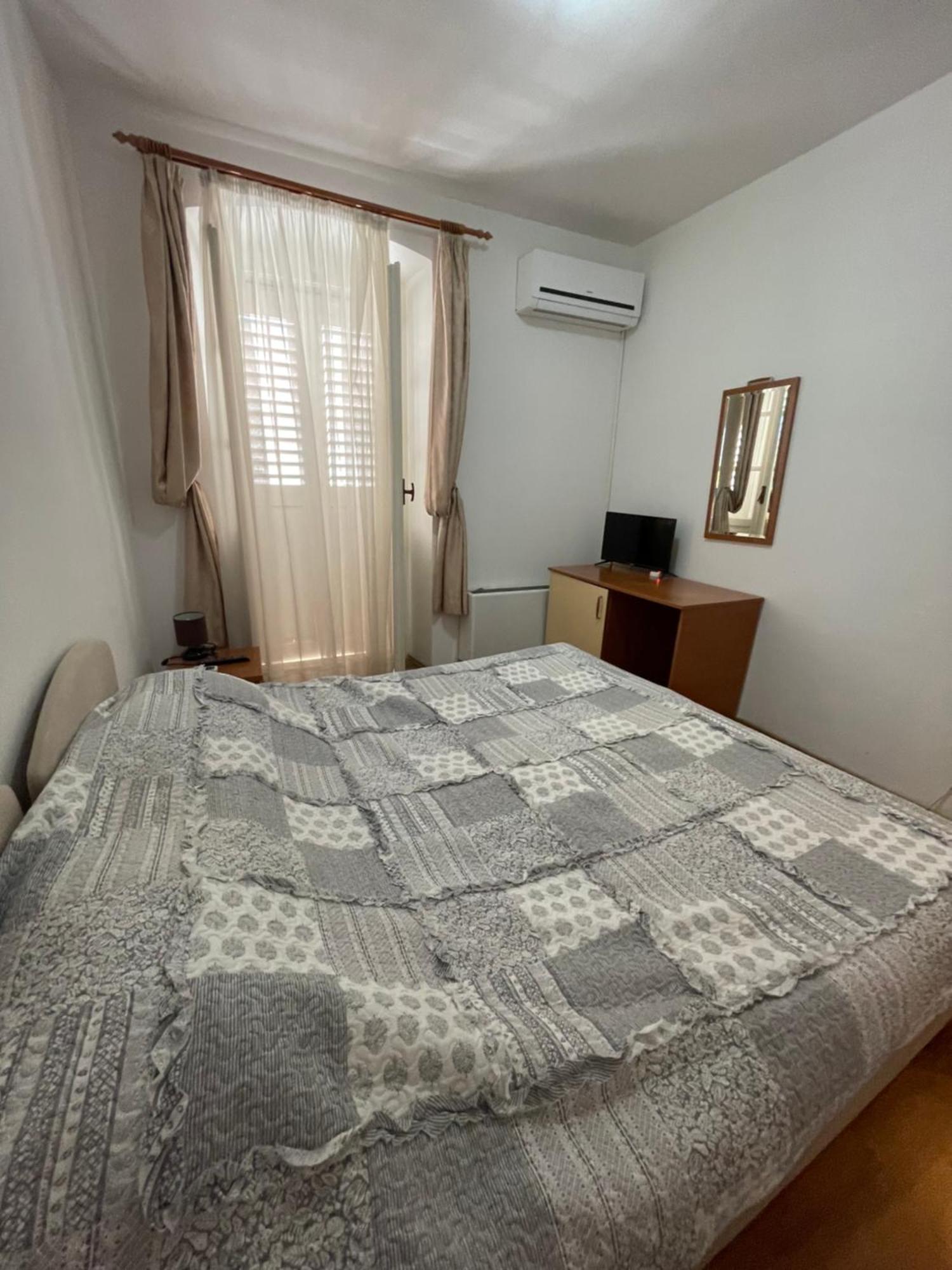 Bed and Breakfast Vila Liza Трогір Екстер'єр фото